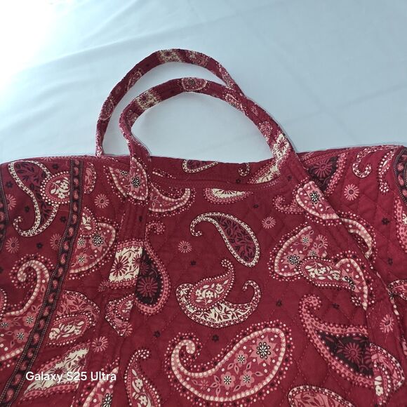 Vera Bradley Large Quilted Duffel Bag in Red Paisley Pattern Retired - Picture 5 of 10